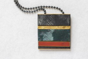 Feingold, Gold 900, Gold 750, Silber 925 oxydiert, Schneeflocken-Obsidian, Moosachat, Roter Jaspis, Schiefer